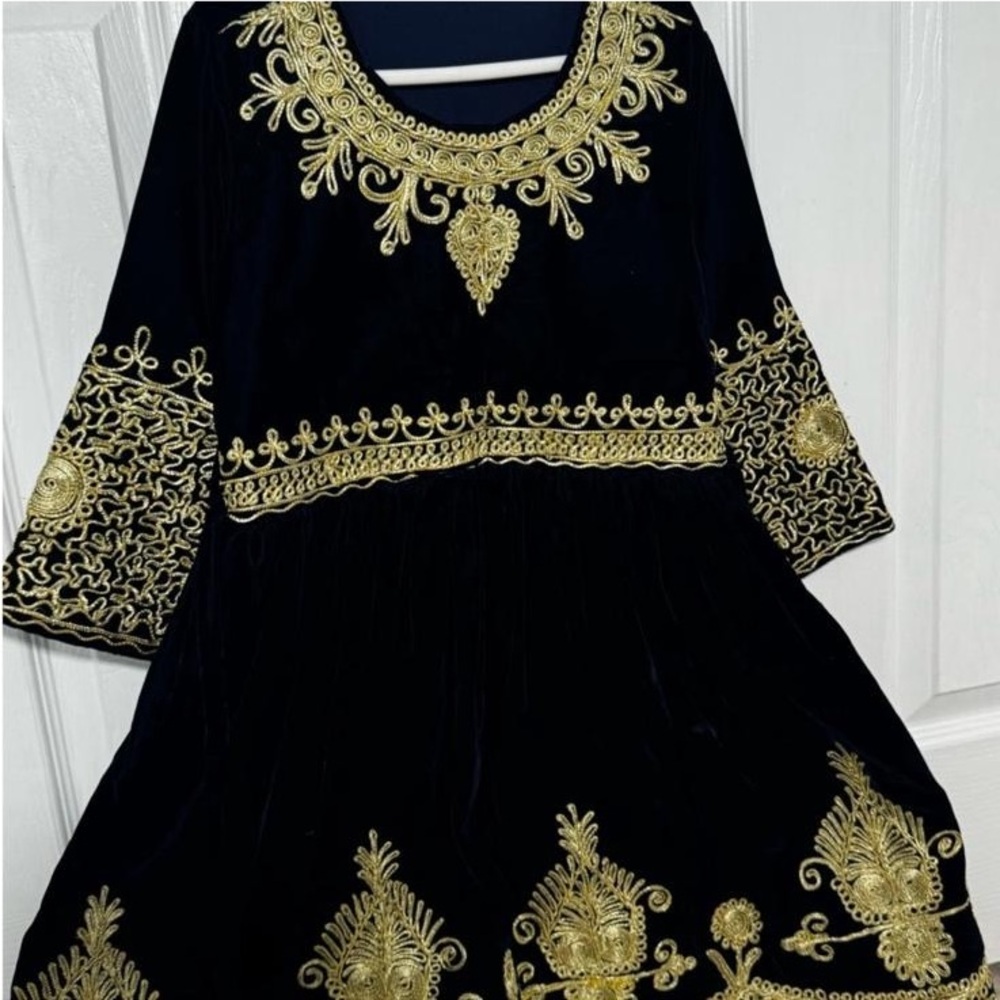 Afghane Dress - Picture 4 of 8